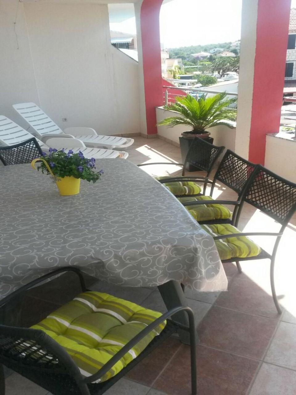Apartments Mare - 30 M From Pebble Beach Seget Vranjica Kültér fotó