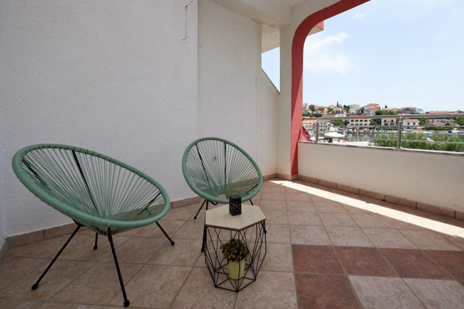 Apartments Mare - 30 M From Pebble Beach Seget Vranjica Kültér fotó