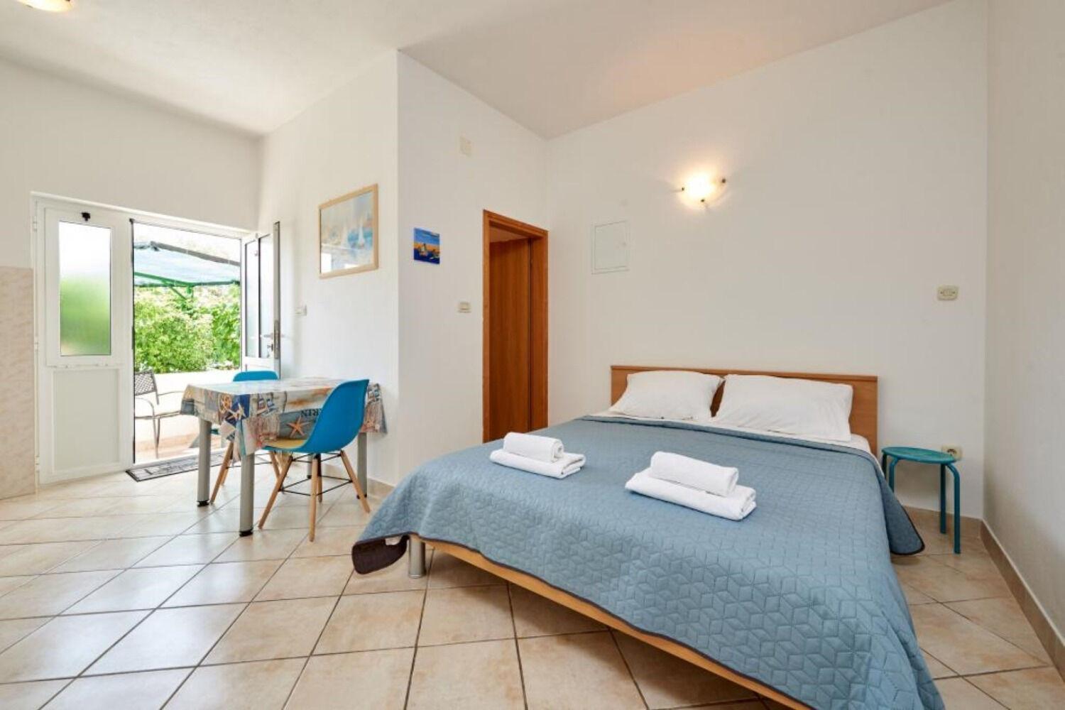 Apartments Mare - 30 M From Pebble Beach Seget Vranjica Kültér fotó