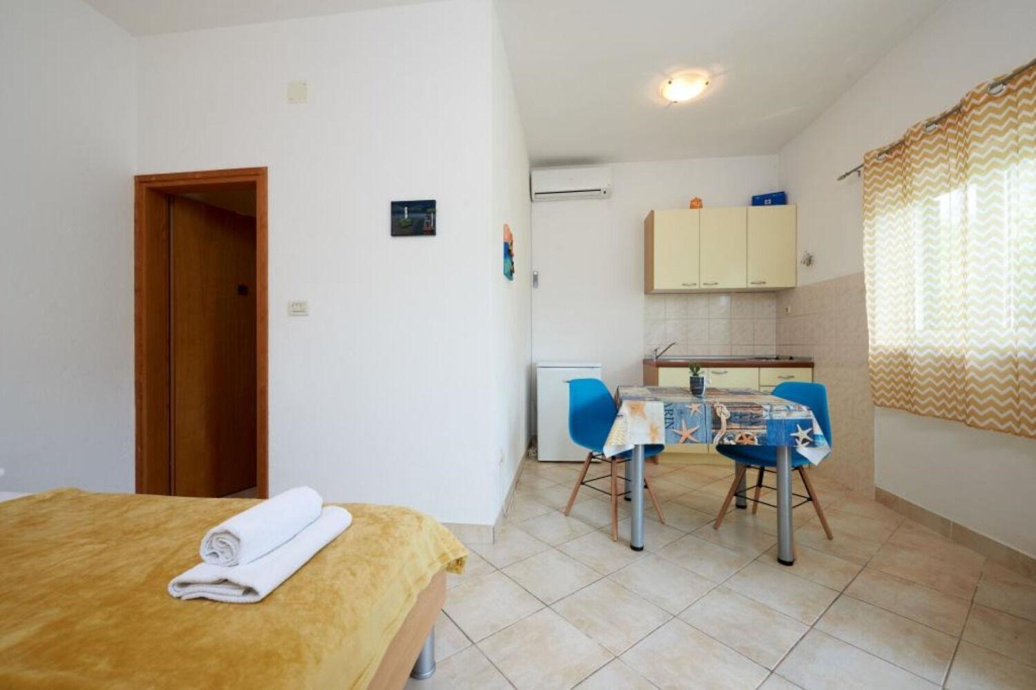 Apartments Mare - 30 M From Pebble Beach Seget Vranjica Kültér fotó